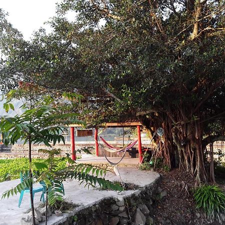 Liberta Homestay Tuk Tuk Esterno foto