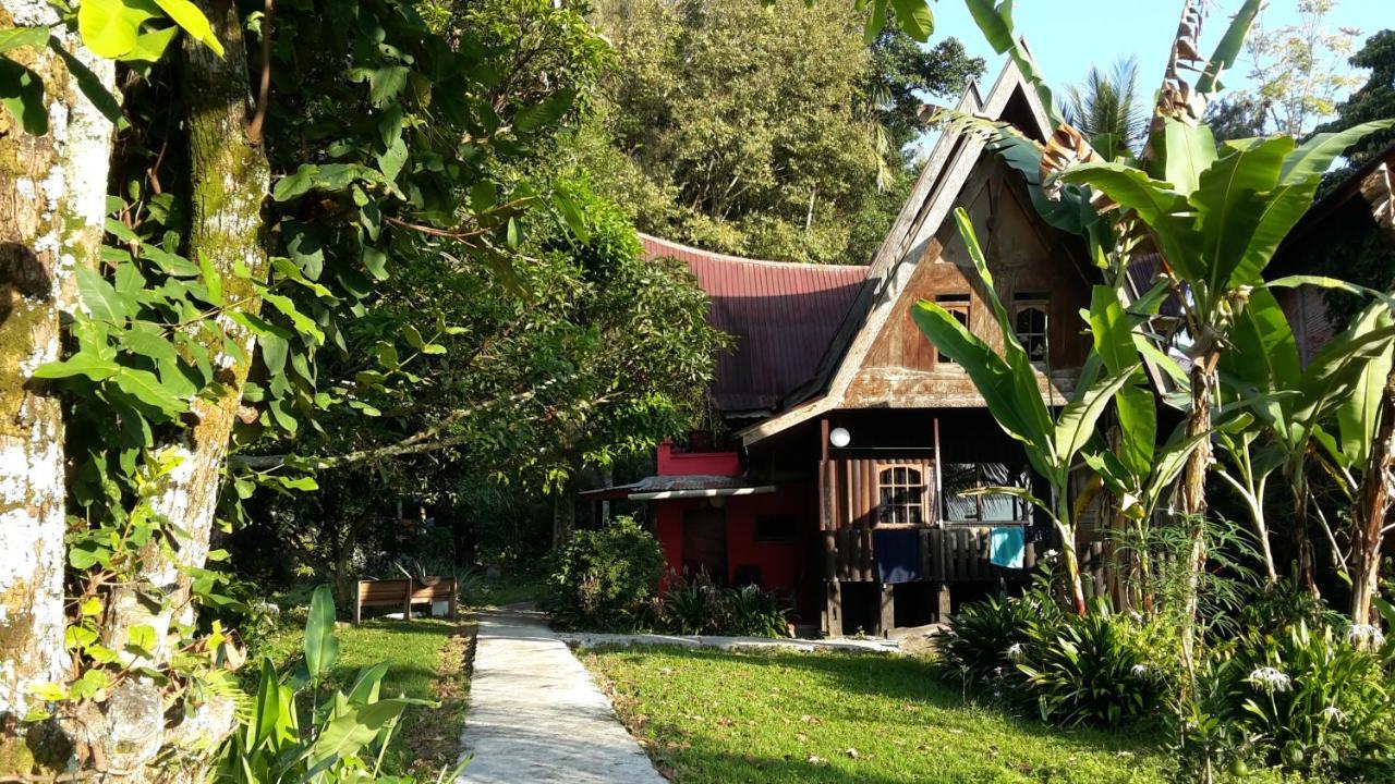 Liberta Homestay Tuk Tuk Esterno foto