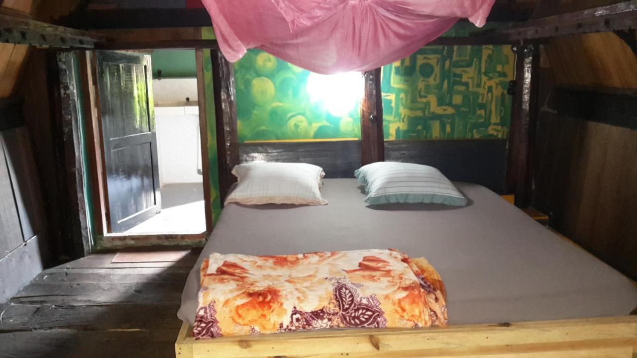 Liberta Homestay Tuk Tuk Esterno foto
