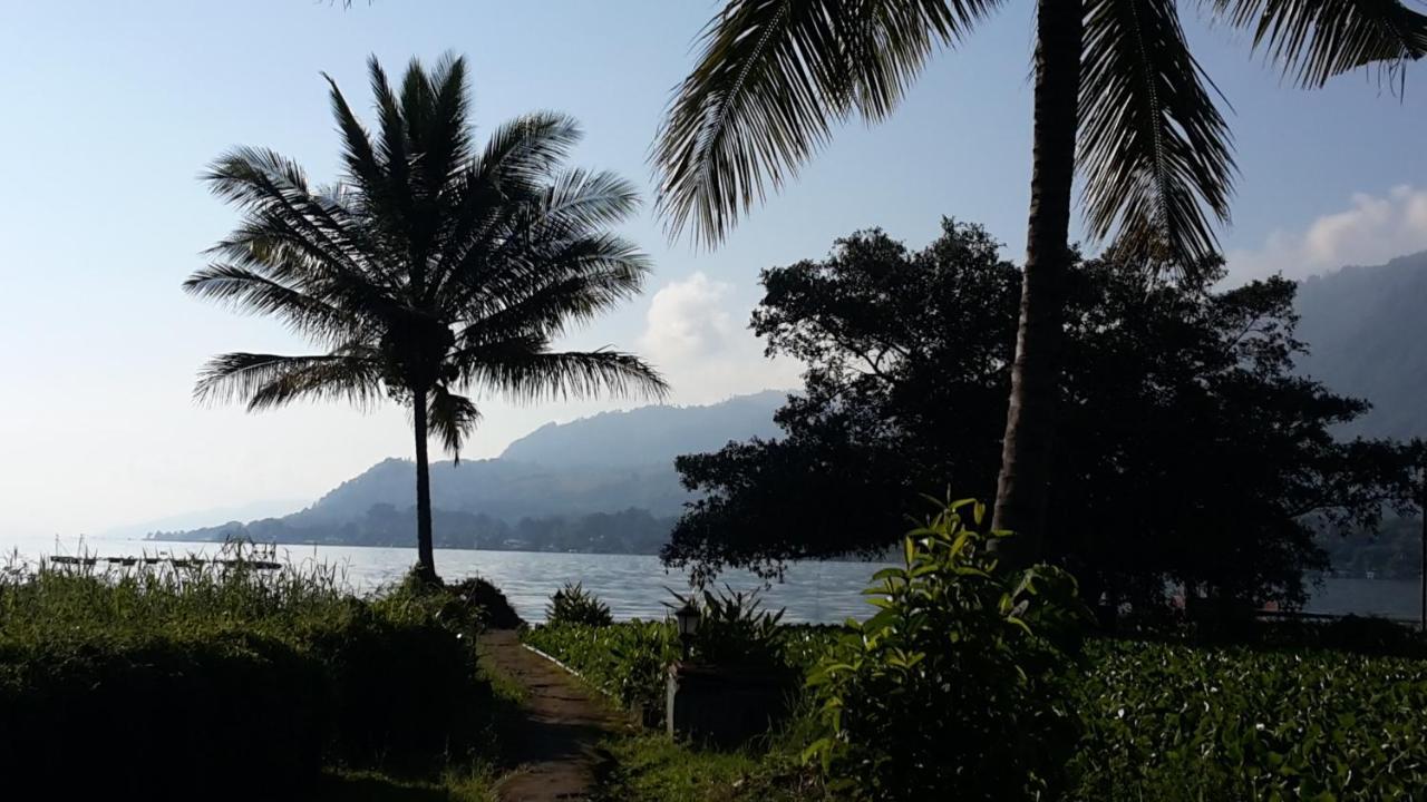Liberta Homestay Tuk Tuk Esterno foto