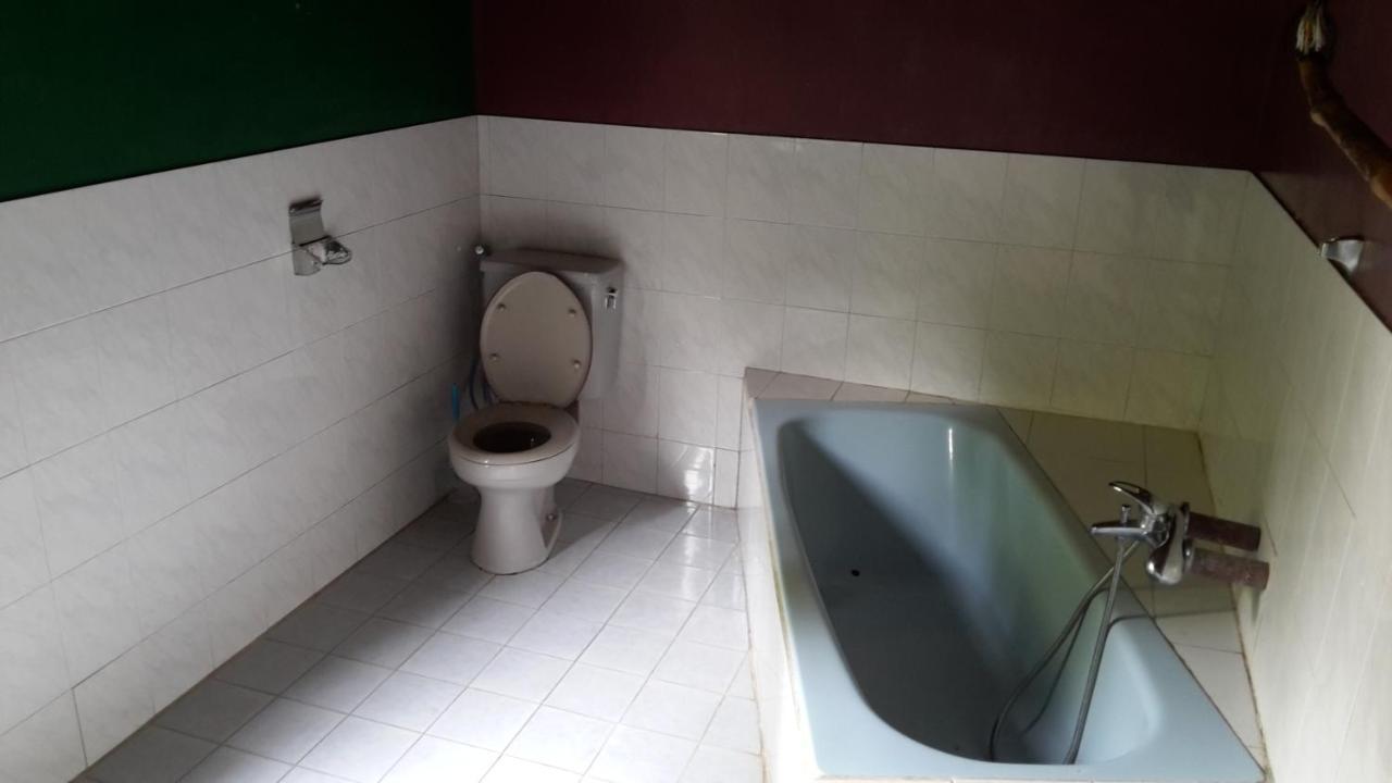 Liberta Homestay Tuk Tuk Esterno foto