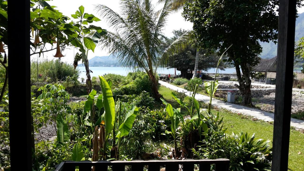 Liberta Homestay Tuk Tuk Esterno foto