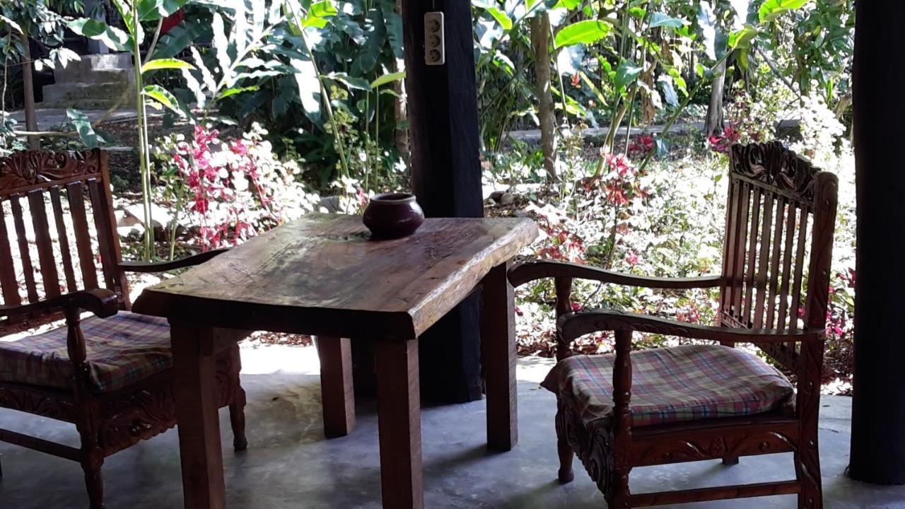 Liberta Homestay Tuk Tuk Esterno foto