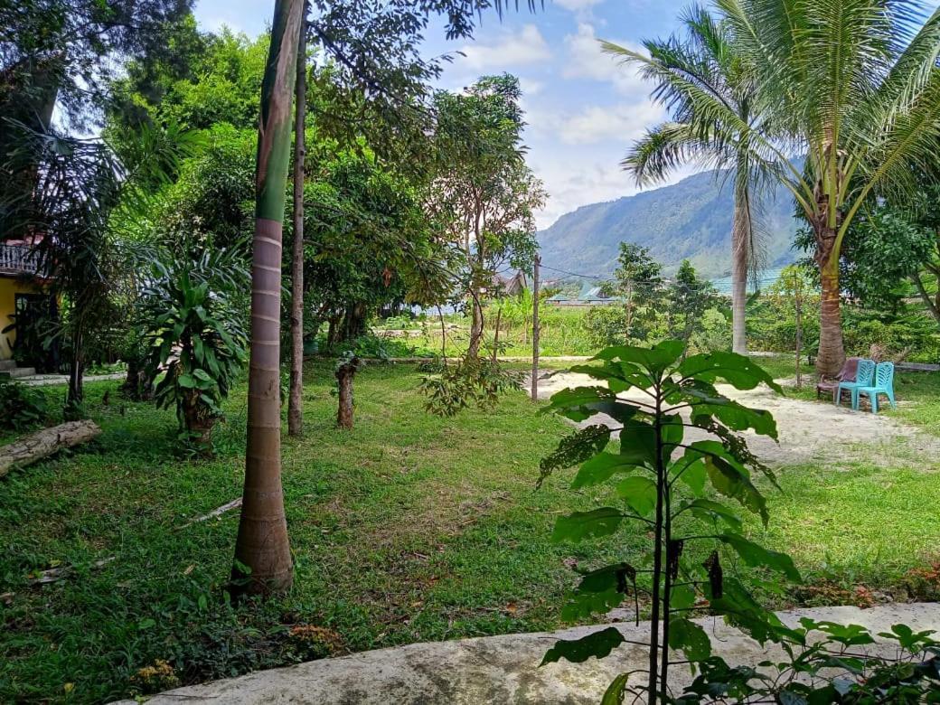 Liberta Homestay Tuk Tuk Esterno foto