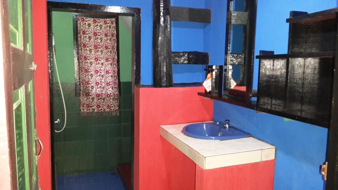 Liberta Homestay Tuk Tuk Esterno foto