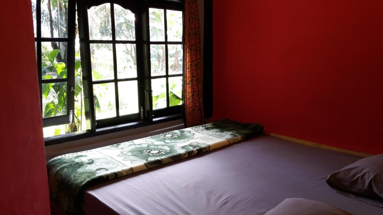 Liberta Homestay Tuk Tuk Esterno foto