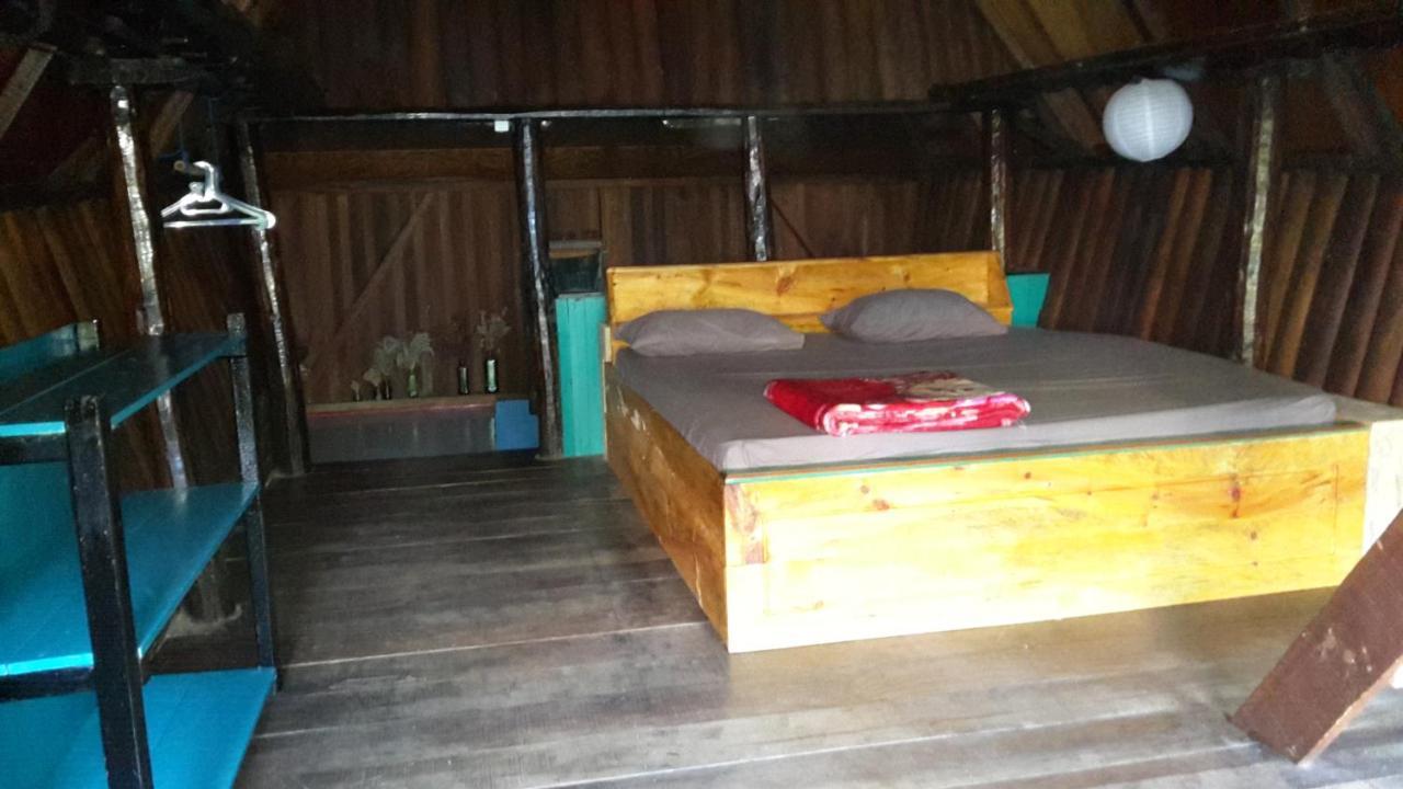 Liberta Homestay Tuk Tuk Esterno foto