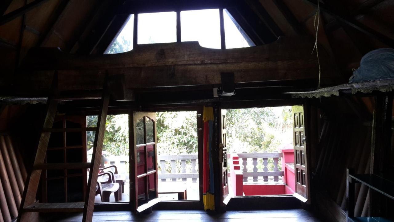 Liberta Homestay Tuk Tuk Esterno foto
