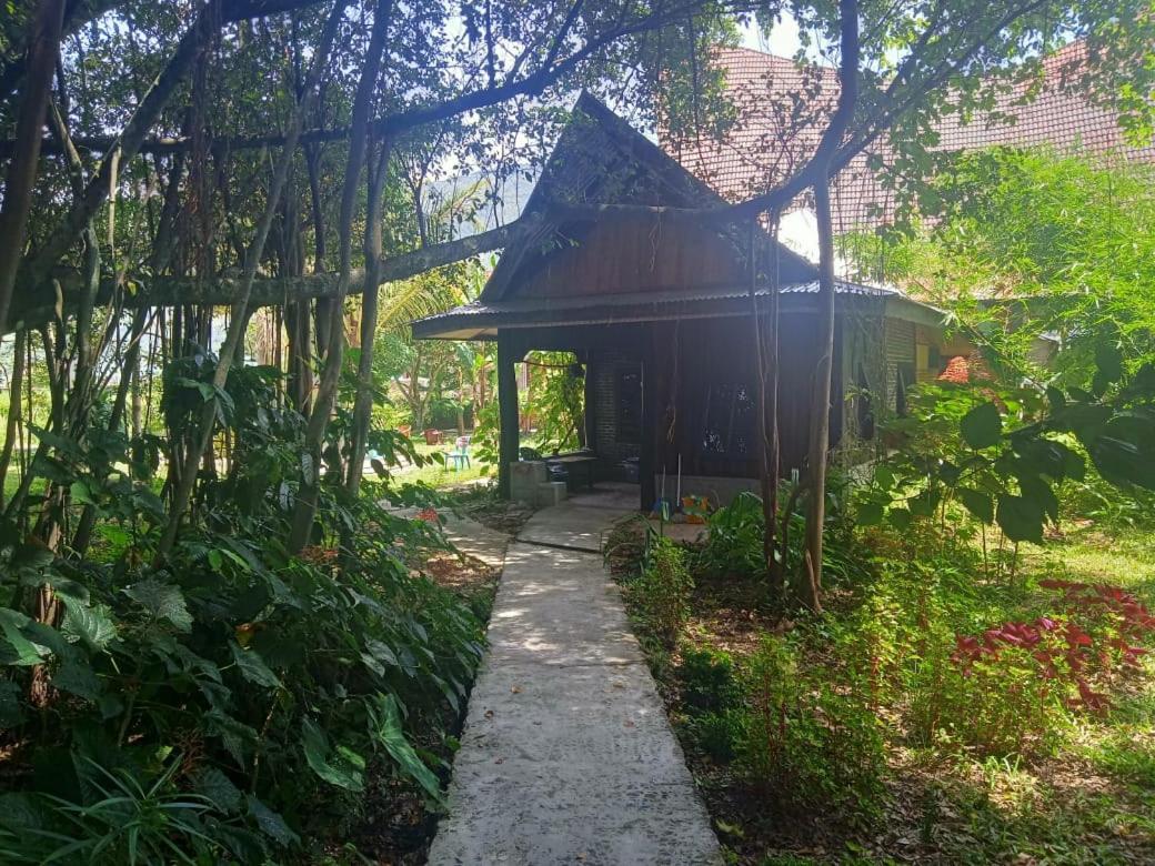 Liberta Homestay Tuk Tuk Esterno foto